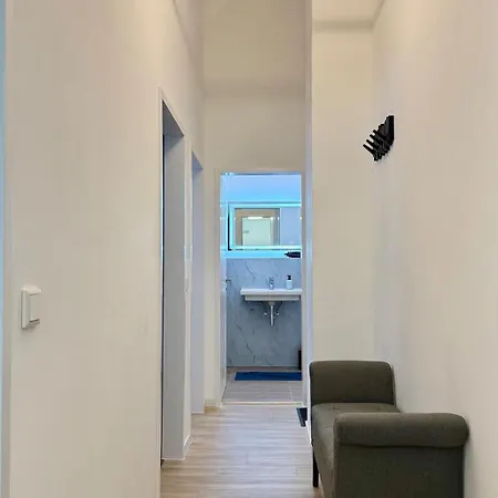 Perfect For Fans And Travelers Διαμέρισμα Γκελσενκίρτσεν