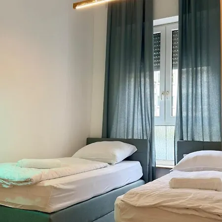 Perfect For Fans And Travelers Apartment