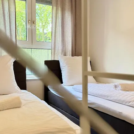 Perfect For Fans And Travelers Διαμέρισμα Γκελσενκίρτσεν