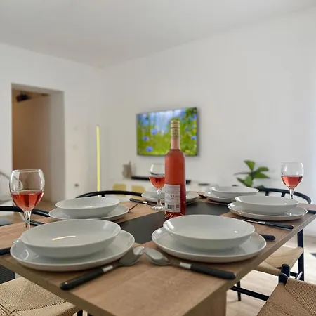 Perfect For Fans And Travelers Διαμέρισμα Γκελσενκίρτσεν